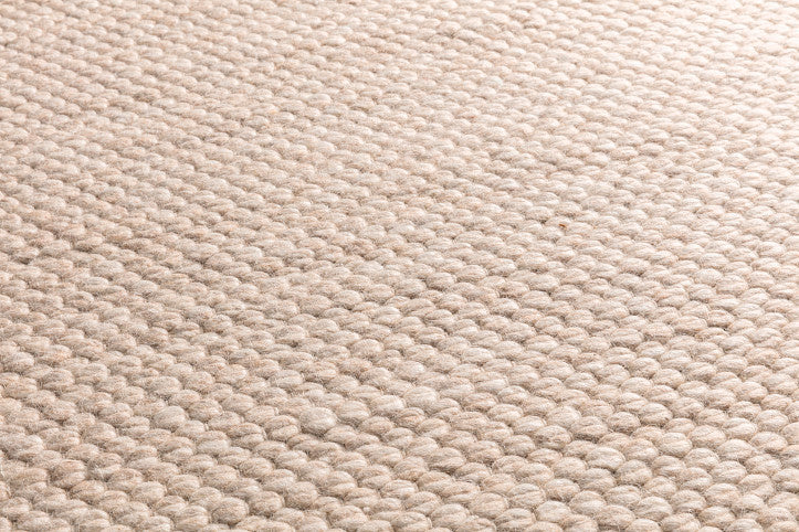 Loook Loop 605 Wool & Viscose Rug Beige detail – The Slow Store