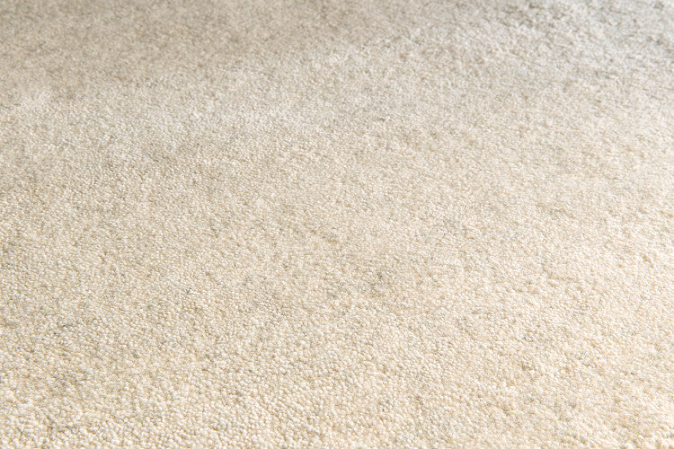 Loook Cloud 418 Hand-Knotted Wool Rug Ivory detail – The Slow Store