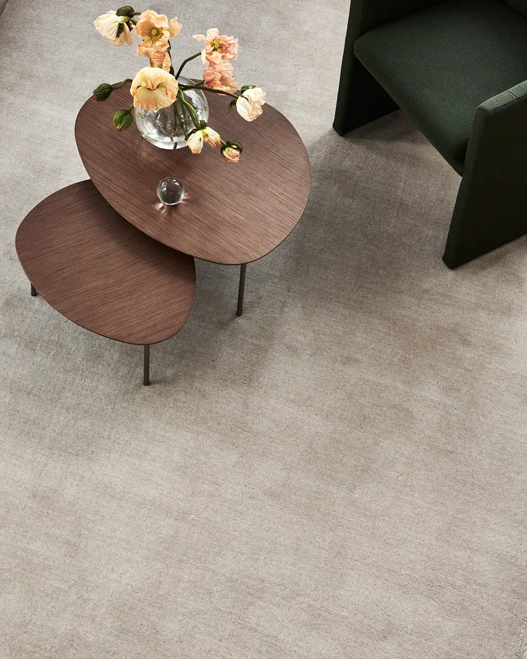 Classic Collection Solid Beige wool rug - detail - The Slow Store